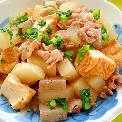 大根と厚揚げ豚肉こんにゃくの味噌煮